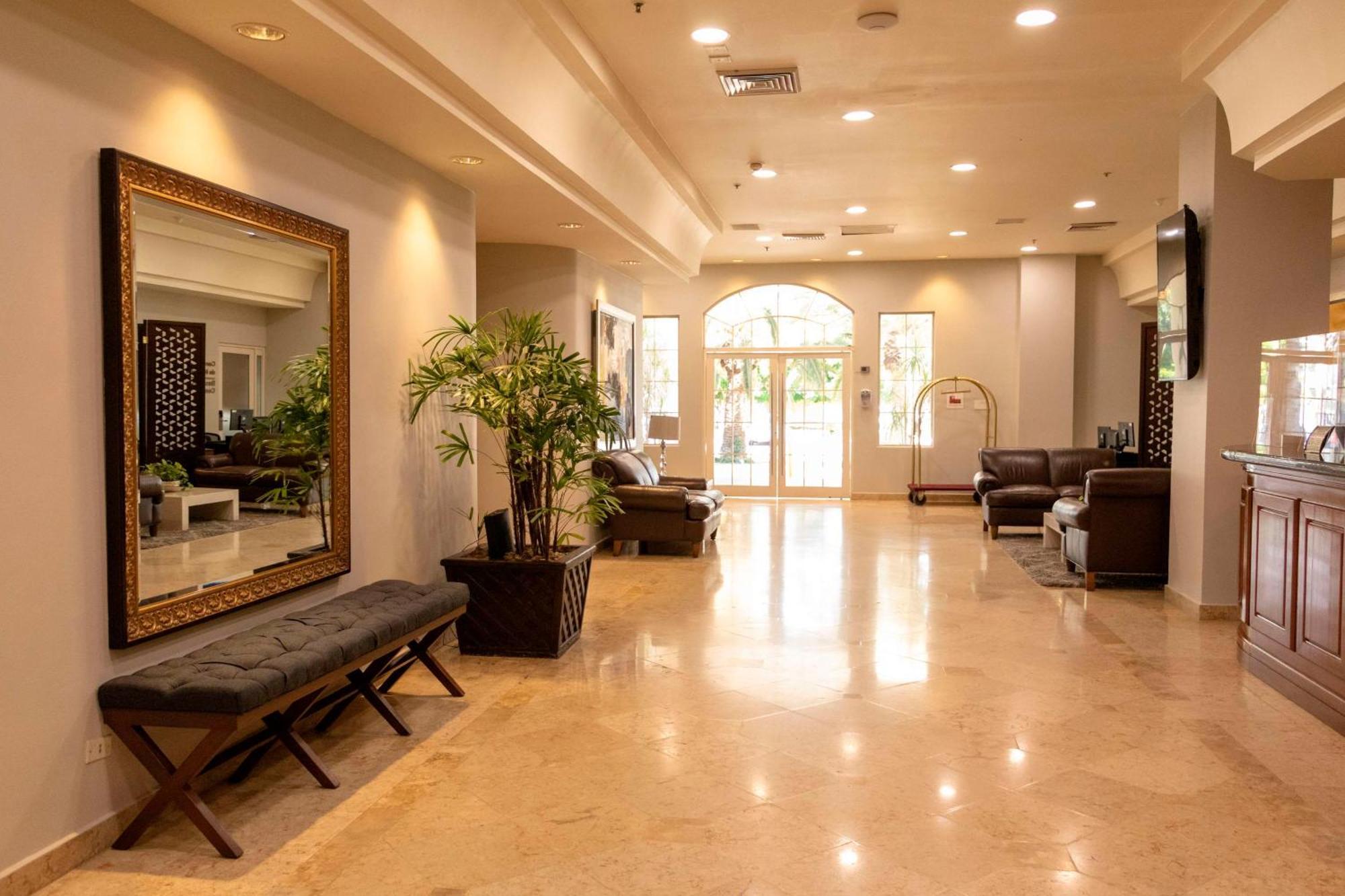 Best Western Plus Лос Мочис Екстериор снимка